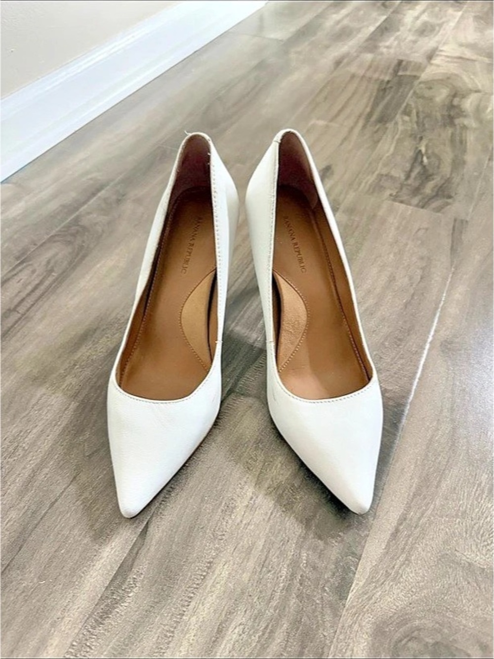 Banana Republic Pointed Toe Heels in White